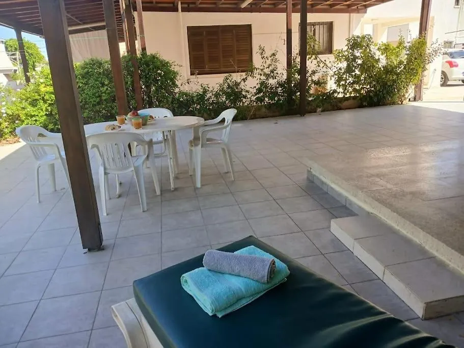 Apartment Cosy And Traditional Beach House Meneou Cyprus